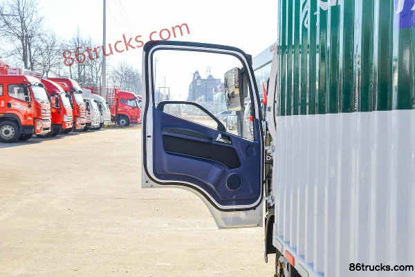 FAW Jiefang Tiger 6G 4.5T 4.16m Single Row Plug-in Hybrid Box Van Light Truck 13.616kWh 4X2(6 wheels) Interior (1) | 86Trucks
