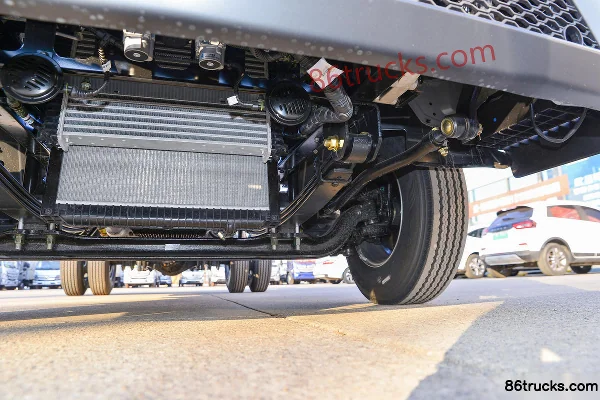 Foton Aumark S1 Zhiying Edition 160 hp 4X2(6 wheels) 3.83m Half Row Stake Truck (6T Rear Axle) Chassis (3) | 86Trucks