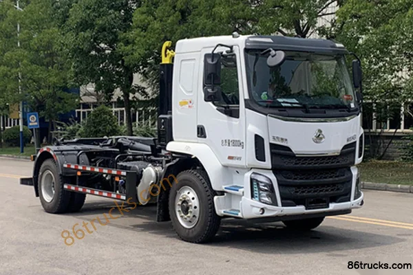 Dongfeng Dongfeng New Chenglong M3 Medium Truck garbage truck