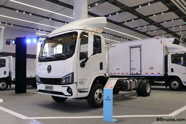 SHACMAN Commercial Vehicle Delong G300 150hp 4X2(6 wheels) 4.2m Single Row Van Light Truck (5T Rear Axle) Exterior (3) | 86Trucks