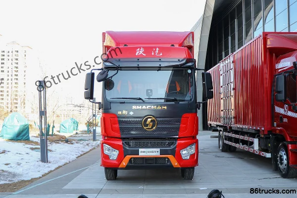 SHACMAN Commercial Vehicle Deyu Q300 300hp 4X2(6 wheels) 6.9m van cargo truck Exterior (2) | 86Trucks