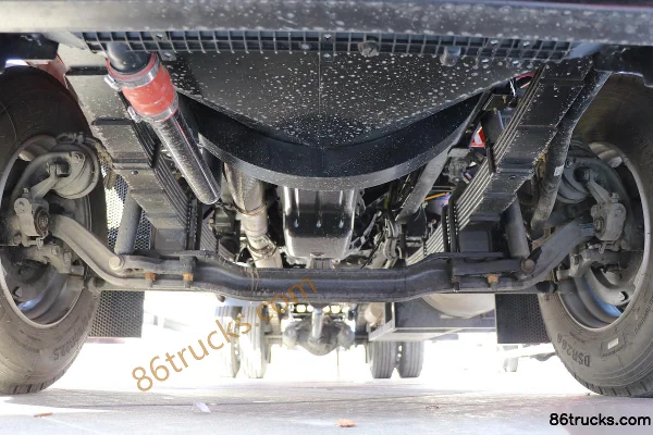 SHACMAN Commercial Vehicle Deyu Q300 Lightweight 300hp 4X2(6 wheels) 6.8m AMT Automatic Flatbed Cargo Truck Chassis (1) | 86Trucks