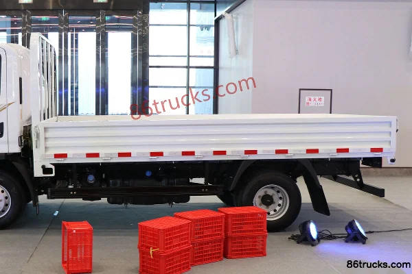 SHACMAN Commercial Vehicle Delong G1 137 ch 4X2(6 roues) camion léger à plateau ridelles simple cabine de 4,18 m Carrosserie (3) | 86Trucks