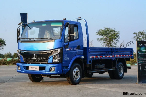 Feidi V3 Series 170 hp 4X2(6 wheels) 4.15m Single Row Flatbed Light Truck Exterior (3) | 86Trucks
