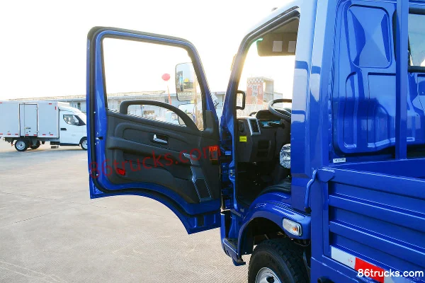 Feidi V3 Series 170 hp 4X2(6 wheels) 4.15m Single Row Flatbed Light Truck Cab (1) | 86Trucks