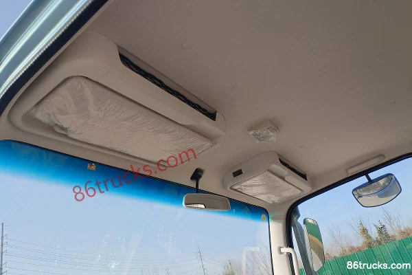 Elephant Auto ZM8 Land King 7.5T 4.18m Single Row Pure Electric Van Light Truck (LE7) 4X2(6 wheels) Interior (3) | 86Trucks