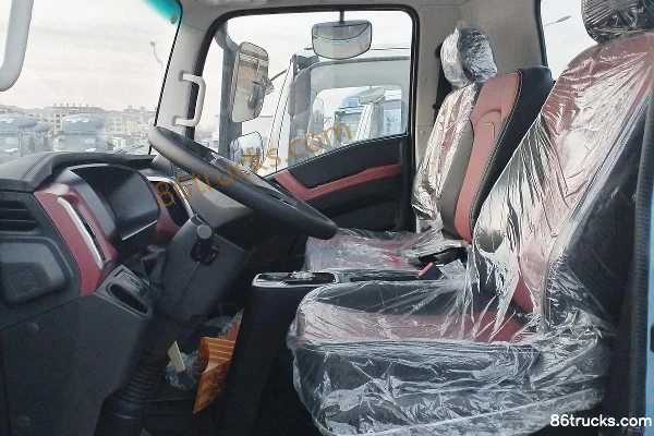 Elephant Auto ZM8 Land King 7.5T 4.18m Single Row Pure Electric Van Light Truck (LE7) 4X2(6 wheels) Interior (2) | 86Trucks