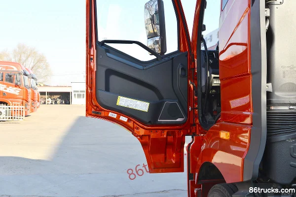 FAW Jiefang J6G Linghang Edition 320hp 4X2(6 wheels) 6.8m AMT automatic van cargo truck (hydraulic retarder) Cab (2) | 86Trucks