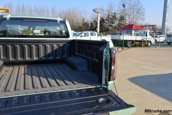 JMC Dao Fei Jiang Extreme Edition 2.3T Diesel 177 hp Automatic 4WD Standard Wheelbase Double Cab Pickup Body (6) | 86Trucks