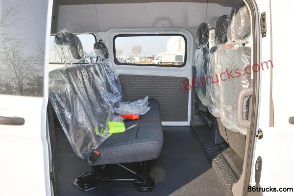 JMC New Transit 2023 Business Edition 143 hp 2.0T Diesel 6-Seat Automatic Short Wheelbase Mid-Roof Multi-Purpose Vehicle Cargo Box (2) | 86T
