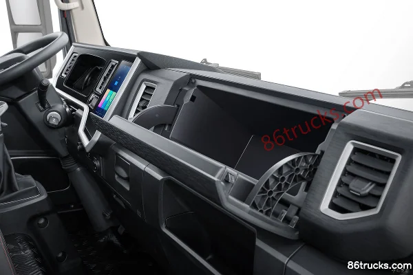 JAC Leading S9 Comfort Edition 184hp 4X2(6 wheels) 5.73m single-row flatbed truck (China VI) Cab (3) | 86Trucks