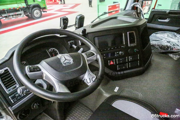 Sinotruk V7-X Version Pleine présence 25T 6X4(10 roues) Tracteur routier 100% électrique à batterie interchangeable 601 kWh Cabine (3) | 86T