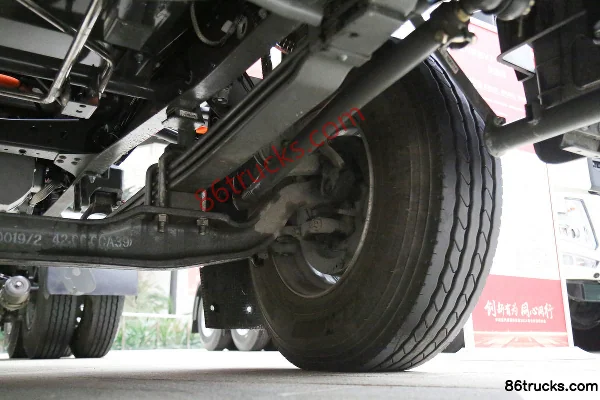Sinotruk V7-X Version Pleine présence 25T 6X4(10 roues) Tracteur routier 100% électrique à batterie interchangeable 601 kWh Châssis (3) | 86