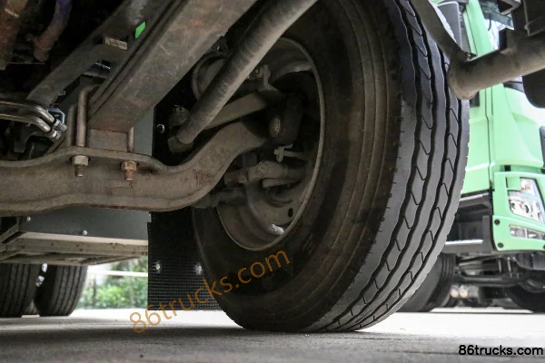 Sinotruk V7-X 25T 6X4(10 roues) Tracteur routier à pile à combustible 129 kWh Châssis (3) | 86Trucks