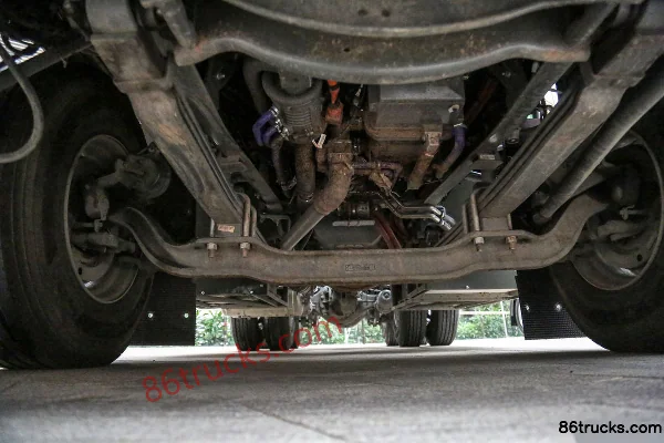 Sinotruk V7-X 25T 6X4(10 roues) Tracteur routier à pile à combustible 129 kWh Châssis (1) | 86Trucks