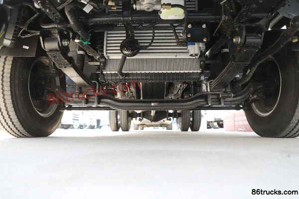 Foton Aoling Jieyun Youth Invincible Edition 146hp 4X2(6 wheels) 3.655m single-row stake truck Chassis (1) | 86Trucks