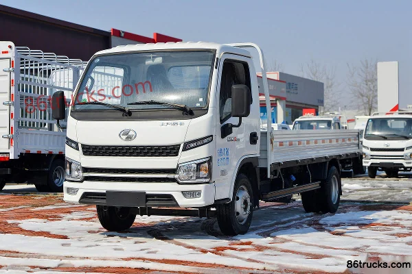 Yuejin Fuxing S100V 116 hp 4X2(6 wheels) 4.2m single-row flatbed light truck (hydraulic brake) Exterior (3) | 86Trucks