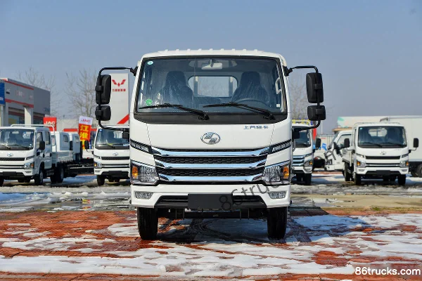 Yuejin Fuxing S100V 116 hp 4X2(6 wheels) 3.77m Semi-row Flatbed Mini Truck Exterior (2) | 86Trucks