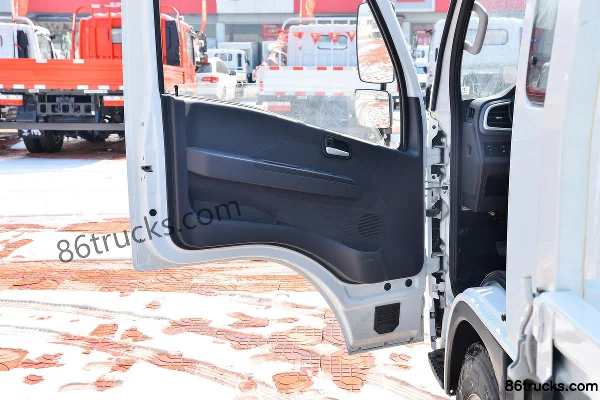 Yuejin Fuxing S100V 116 hp 4X2(6 wheels) 3.77m Semi-row Flatbed Mini Truck Cab (2) | 86Trucks