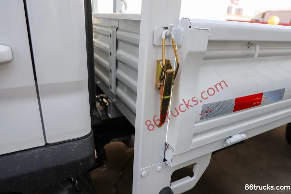Foton V-Card 1,6L essence 122 ch 4X2(6 roues) WLY 5 vitesses 3,19 m plateau à cabine simple Carrosserie (1) | 86Trucks