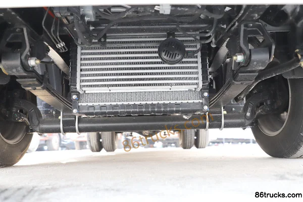 Foton Aoling M Card 122 ch 4X2(6 roues) 3,815 m camion plateau simple cabine Châssis (1) | 86Trucks
