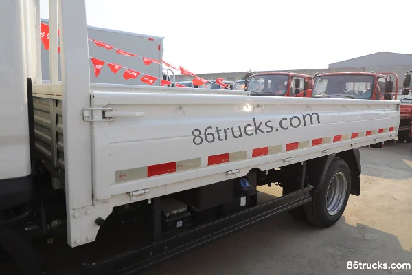 Foton Aoling M Card 122 ch 4X2(6 roues) 3,815 m camion plateau simple cabine Carrosserie (1) | 86Trucks