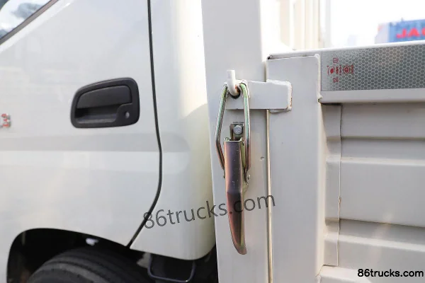 Foton Xiaoyun L3 150 ch 4X2(6 roues) camion plateau léger cabine demi-avancée 3,25 m (China VI) Carrosserie (2) | 86Trucks