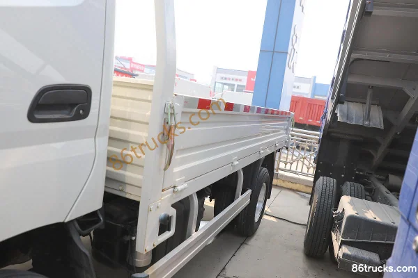 Foton Xiaoyun L3 150 ch 4X2(6 roues) camion plateau léger cabine demi-avancée 3,25 m (China VI) Carrosserie (1) | 86Trucks