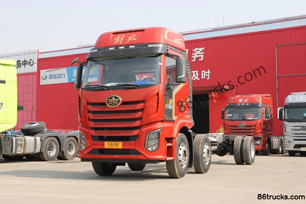 FAW Jiefang J6G Leading Edition 320 hp 6X2(8 wheels) 8.7m Flatbed Cargo Truck (Flat Top) Exterior (3) | 86Trucks