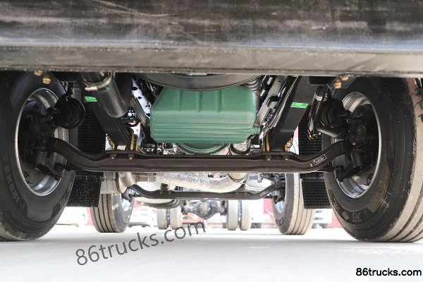 FAW Jiefang J6G Leading Edition 320 hp 6X2(8 wheels) 8.7m Flatbed Cargo Truck (Flat Top) Chassis (1) | 86Trucks