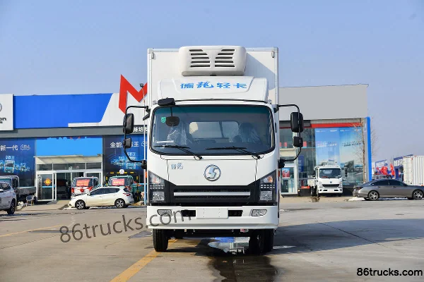 SHACMAN Commercial Vehicle Delong G1 170hp 4X2(6 wheels) 4.06m Refrigerated Truck Exterior (2) | 86Trucks