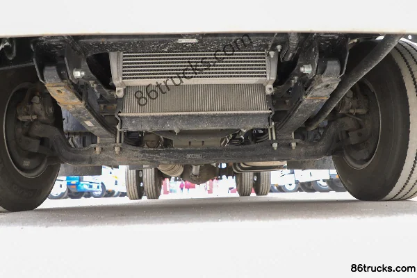 JAC New V7 2.5L Diesel 162 hp 4X2(6 wheels) Xingrui 6-Speed 3.82m Semi-Row Van Light Truck Chassis (1) | 86Trucks