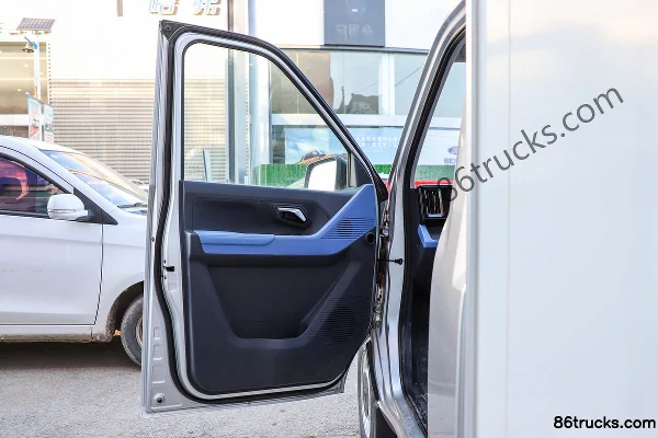 Foton Xiangling Q Integrated Comfort 1.6L 120hp 4X2(6 wheels) Gasoline 3.1m Single Row Van Mini Truck Cab (1) | 86Trucks