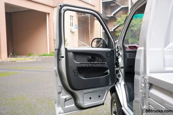 SRM Jinka S1 2024 Standard 1,4L 102 ch 4X2(6 roues) essence camion plateau micro à cabine simple 3,05 m (pneu arrière simple) (1) | 86Trucks