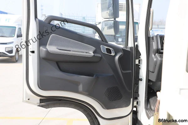 FARIZON Xingzhi H8E Zhiyun Edition 4.5T 4.15m Single Row Pure Electric Flatbed Light Truck 89.12kWh 4X2(6 wheels) Interior (2) | 86Trucks