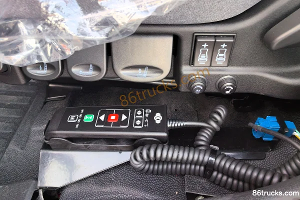 Dongfeng Commercial Vehicle Tianlong KL Heavy Truck 460 hp 6X4(10 wheels) LNG Dangerous Goods Tractor Truck Cab (1) | 86Trucks