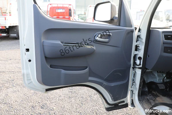 Foton Xiangling M1 Pro Deluxe 1.6L 122hp 4X2(6 wheels) Gasoline 2.55m Double Row Fence Box Micro Truck (Dual Rear Wheels) Cab (2) | 86Trucks