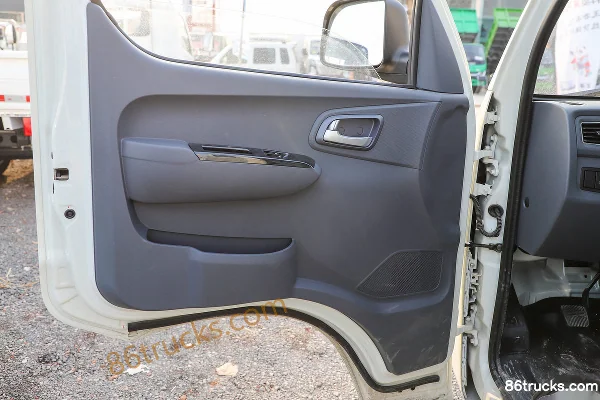 Foton Xiangling M Pro 1.6L 122 ch 4X2(6 roues) essence camion plateau micro 3,7 m cabine avancée (2) | 86Trucks