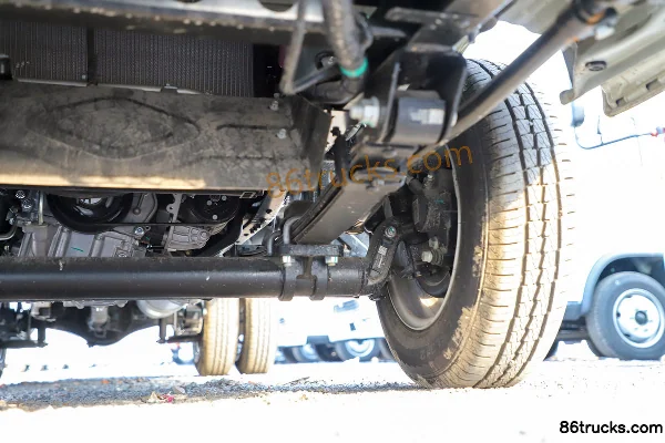 Foton Xiangling M Pro 1.6L 122 ch 4X2(6 roues) essence camion plateau micro 3,7 m cabine avancée Châssis (3) | 86Trucks