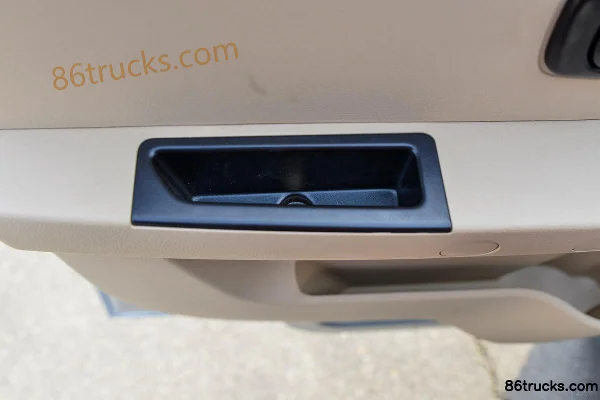 JAC Micro Truck Duomi 2.84T 3.05m Single Row Pure Electric Flatbed Micro Truck 42kWh 4X2(6 wheels) Interior (3) | 86Trucks