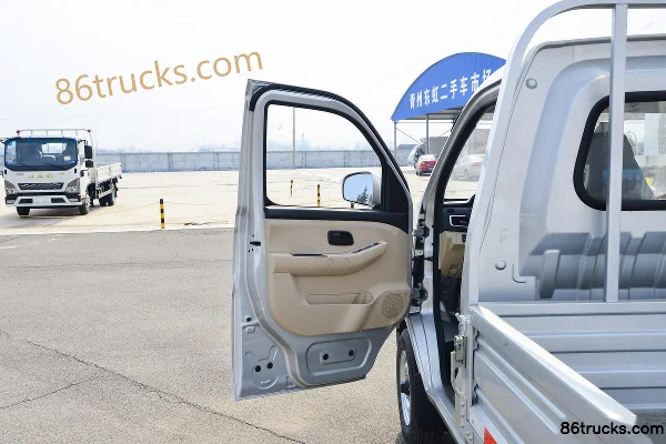 JAC Micro Truck Duomi 2.84T 3.05m Single Row Pure Electric Flatbed Micro Truck 42kWh 4X2(6 wheels) Interior (1) | 86Trucks
