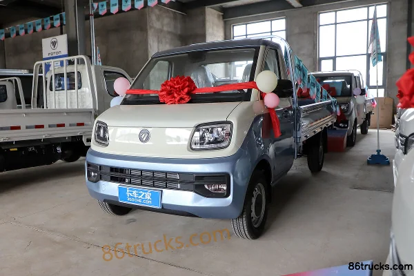 Foton Xiangling Q Split Basic 1.3L 91hp 4X2(6 wheels) Gasoline 2.8m Single Row Flatbed Truck (Single Rear Tire) Exterior (3) | 86Trucks