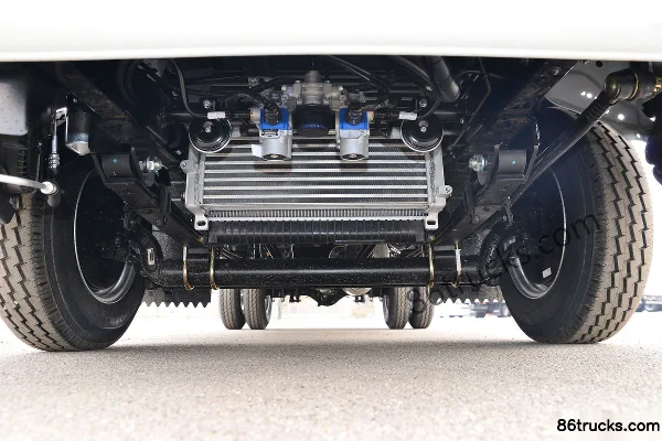 JAC H3 2.3L Diesel 143hp 4X2(6 wheels) WLY 5-Speed 3.47m Crew Cab Wing Van Light Truck Chassis (1) | 86Trucks