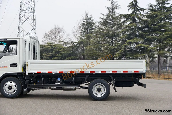 JAC H3 2.3L Diesel 143hp 4X2(6 wheels) WLY 5-Speed 3.47m Crew Cab Wing Van Light Truck Body (2) | 86Trucks