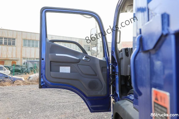 Foton Dajin ES5 200 hp 4X2(6 wheels) 5.2m dump truck Cab (1) | 86Trucks