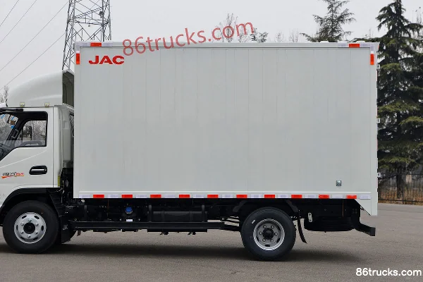 JAC H5 2.5L diesel 155 hp 4X2(6 wheels) WLY 8-speed 3.82m double-row van light truck Body (2) | 86Trucks