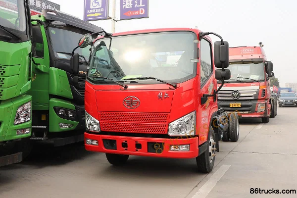 FAW Jiefang J6F Zhaocaihu 137 ch 4X2(6 roues) 4,2 m simple cabine plateau camion léger Extérieur (3) | 86Trucks