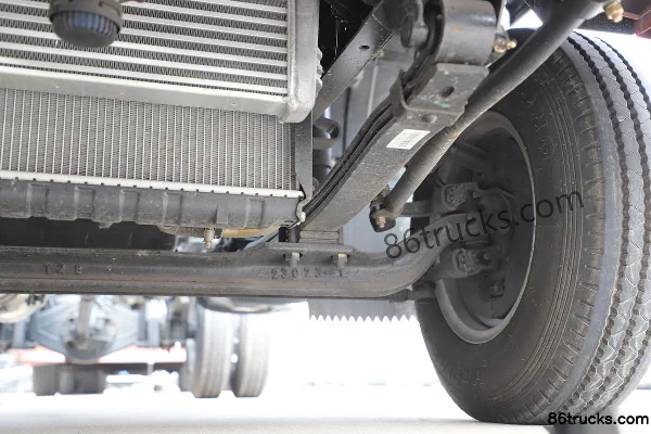 FAW Jiefang J6F Zhaocaihu 137 ch 4X2(6 roues) 4,2 m simple cabine plateau camion léger Châssis (3) | 86Trucks