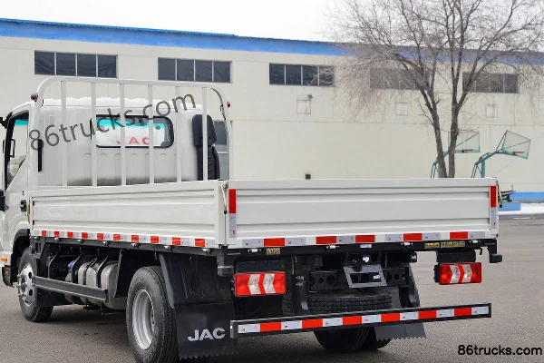 JAC Shuailing Q6 Champion Edition 170hp 4X2(6 wheels) 4.18m Single Row Flatbed Light Truck Body (3) | 86Trucks