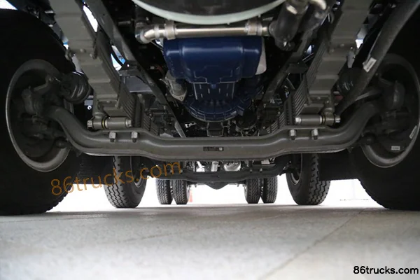 Sinotruk HOWO V5-X 245hp 6X2(8 wheels) 5.3m Dump Truck Chassis (1) | 86Trucks